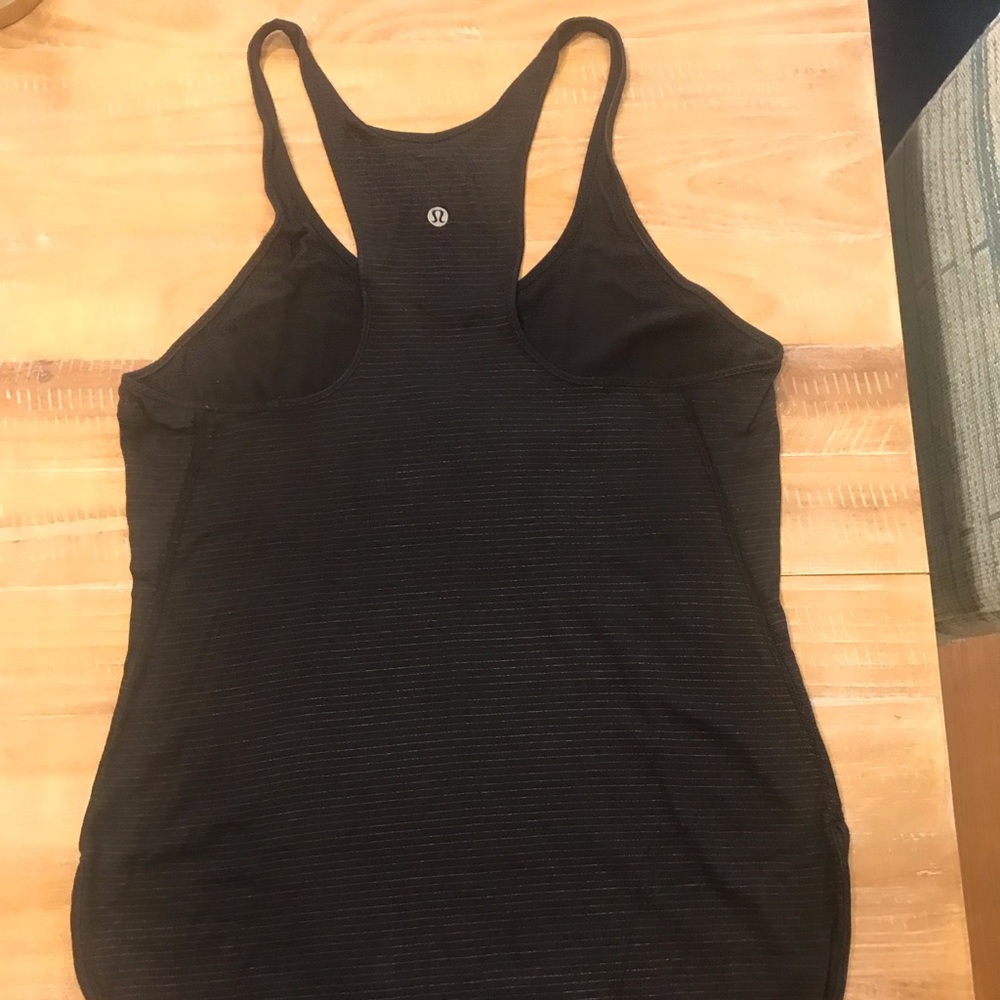 Black and gold workout tank top